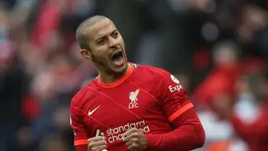 Liverpool y Real Madrid confirman sus onces: Thiago siente molestias en el calentamiento Liverpool y Real Madrid confirman sus onces: Thiago siente molestias en el calentamiento