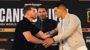 Eddie Hearn confirma revancha entre Canelo Álvarez contra Bivol