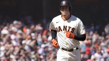 MLB: Wilmer Flores es la bujía ofensiva de los Gigantes
