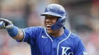 MLB: Salvador Pérez pega su octavo jonrón de la temporada MLB: Salvador Pérez pega su octavo jonrón de la temporada