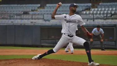 Luis Martínez dominó los bates de Líderes Luis Martínez dominó los bates de Líderes