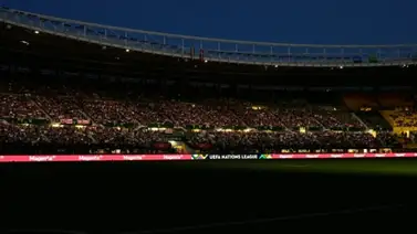 El partido entre Austria y Dinamarca fue demorado por un apagón eléctrico El partido entre Austria y Dinamarca fue demorado por un apagón eléctrico