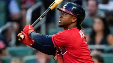 MLB: Ozzie Albies es operado por su fractura y su tiempo de ausencia es duda