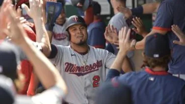MLB: Luis Arraez pegó su quinto doblete de la temporada
