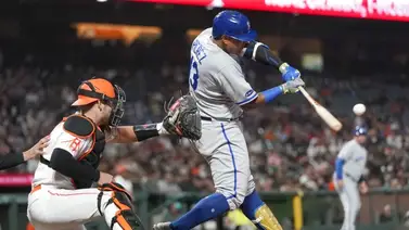 Salvador Pérez se mete en la historia de los Reales Salvador Pérez se mete en la historia de los Reales