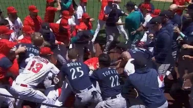 MLB: ¡Se vaciaron las bancas en Anaheim y se arma una pelea campal!