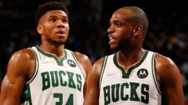 El jugador de los Bucks que felicitó a Warriors por el campeonato