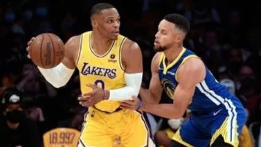 Conoce a los jugadores mejor pagados para la próxima temporada de la NBA
