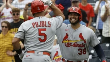 Juan Yépez va de la mano con Albert Pujols para liderar en San Luis