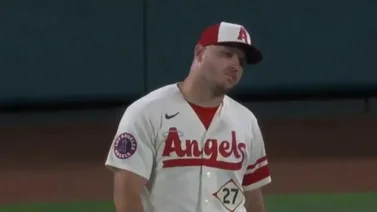 Mike Trout se molesta porque el pitcher avisa con que lanzamiento va (VIDEO)