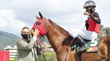 Jean Chapire con un buen tajo en las válidas del 5y6 en La Rinconada