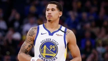 Los Warriors dejan en libertad a dos jugadores