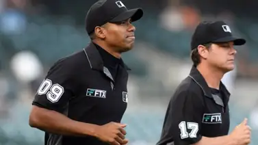 Umpire venezolano canta "balk" para darle la victoria a Cincinnati (+Video) Umpire venezolano canta "balk" para darle la victoria a Cincinnati (+Video)