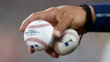 MLB: fanático sufre una terrible caída al intentar atrapar un jonrón (+VIDEO) MLB: fanático sufre una terrible caída al intentar atrapar un jonrón (+VIDEO)