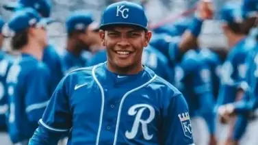 Ángel Zerpa domina a Miguel Cabrera y suma primera victoria de su carrera (VIDEO) Ángel Zerpa domina a Miguel Cabrera y suma primera victoria de su carrera (VIDEO)