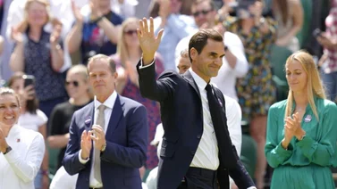 Roger Federer coquetea con el retiro