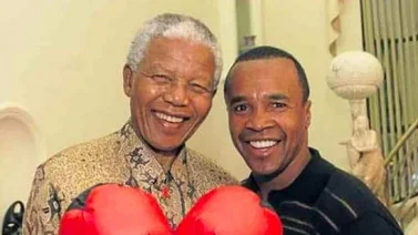 ¡Increíble! Roban cinturón que le regaló "Sugar" Ray Leonard a Nelson Mandela