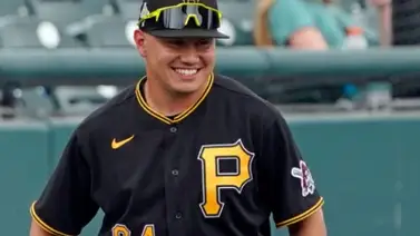 Diego Castillo realiza impresionante atrapada en los jardines Diego Castillo realiza impresionante atrapada en los jardines