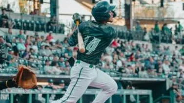MiLB:Ezequiel Tovar destaca en granjas de los Rockies (+VIDEO)