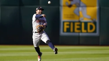 José Altuve retoma su guante