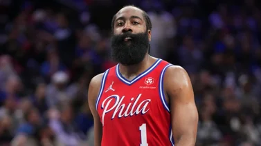 NBA: Harden se guarda las manos en los bolsillos y se queda en Filadelfia