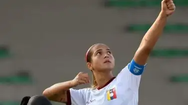 Deyna Castellanos afronta las críticas tras fallar su penal Deyna Castellanos afronta las críticas tras fallar su penal