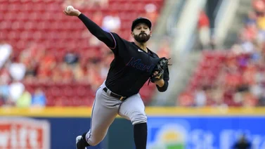 MLB: Pablo López alcanza el triunfo e iguala su marca de abanicados (+VIDEO)