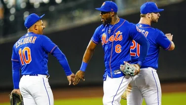 Resumen MLB: Eduardo Escobar impulsa dos carreras y los Mets pegan primero en la Serie del Subway