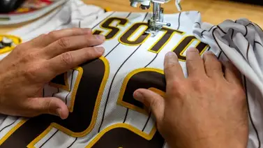 MLB: Así recibe Fernando Tatis Jr a Juan Soto MLB: Así recibe Fernando Tatis Jr a Juan Soto