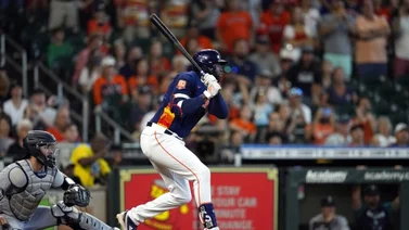 MLB: Bateador de Astros se poncha y nadie lo nota (+VIDEO)