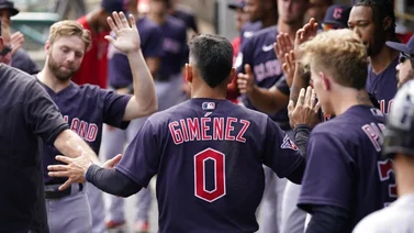 MLB: Andrés Giménez deja frío a un corredor en la goma con esta jugada (+VIDEO)