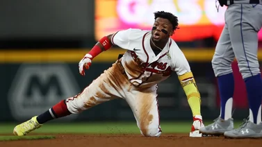 MLB: Ronald Acuña Jr. queda a un juego de extrabases de superar a esta leyenda venezolana