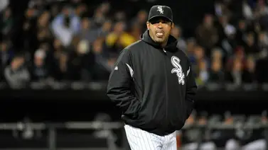 Ozzie Guillen revela la vez que hizo pagar la novatada a Michael Jordan Ozzie Guillen revela la vez que hizo pagar la novatada a Michael Jordan