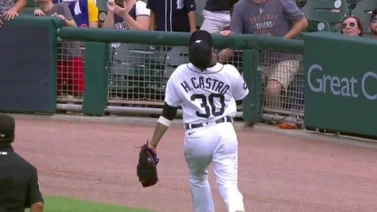 MLB: Harold Castro realiza grandiosa joyita a la defensiva en su regreso (+Video)
