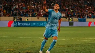 Eric Ramírez revive a su equipo con un doblete y clasifica a la Conference League Eric Ramírez revive a su equipo con un doblete y clasifica a la Conference League