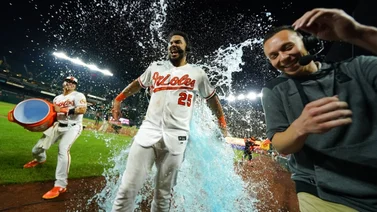 MLB:Anthony Santander se viste de héroe (+video)
