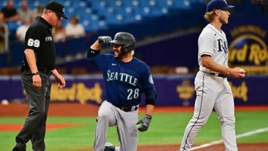 MLB Eugenio Suárez se convierte en un líder dentro de los Marineros