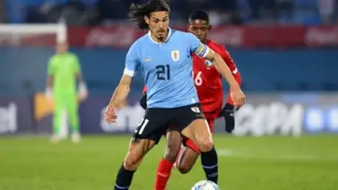 Edinson Cavani es nuevo jugador del Valencia y la garra charrúa llega a España (+Video) Edinson Cavani es nuevo jugador del Valencia y la garra charrúa llega a España (+Video)