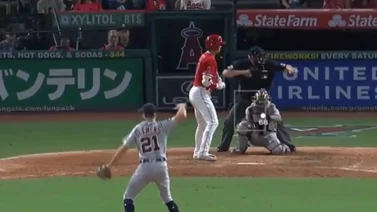 Hijo de Roger Clemens poncha a Shohei Ohtani con 68mph (+VIDEO)