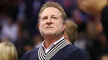 NBA suspende al propietario de los Suns Robert Sarver
