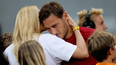 "Había una tercera persona": Totti revela presunta infidelidad de su ex esposa