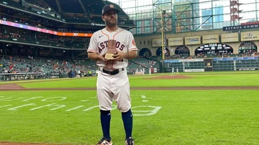 MLB: José Altuve recibe el reconocimiento Roberto Clemente (+VIDEO)