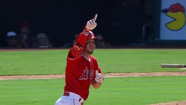 MLB: Liván Soto no tarda en sacarla del parque (+ Video)