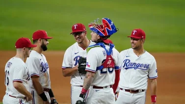 MLB: Rangers fulminan el sexto inning de Angelinos con un triple play (+ Video)