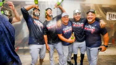 MLB: Así celebra Andrés Giménez el banderín de los Guardianes (+VIDEO)