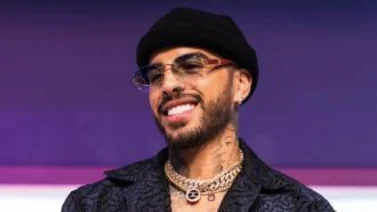 ¡Los dejó locos! Mira cómo llegó Rauw Alejandro a los Billboard 2022