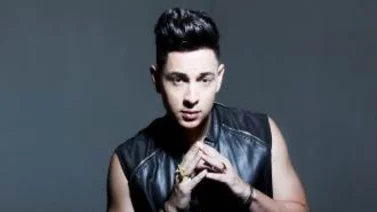A Victor Drija se le rompió el short en plena presentación (+ VIDEO)