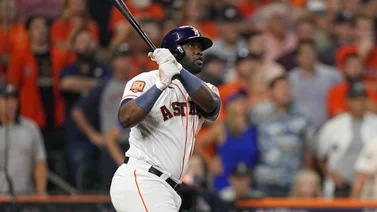 MLB: Yordan Álvarez con este batazo mata la partida para la victoria de Astros