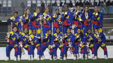 La Vinotinto femenina y sus otras medallas en el ciclo olímpico (+Fotos) La Vinotinto femenina y sus otras medallas en el ciclo olímpico (+Fotos)