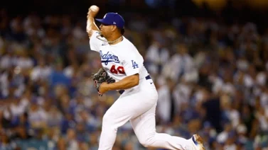 MLB: Vea la jugada a mano limpia de Brusdar Graterol en la Serie Divisional (+Video)